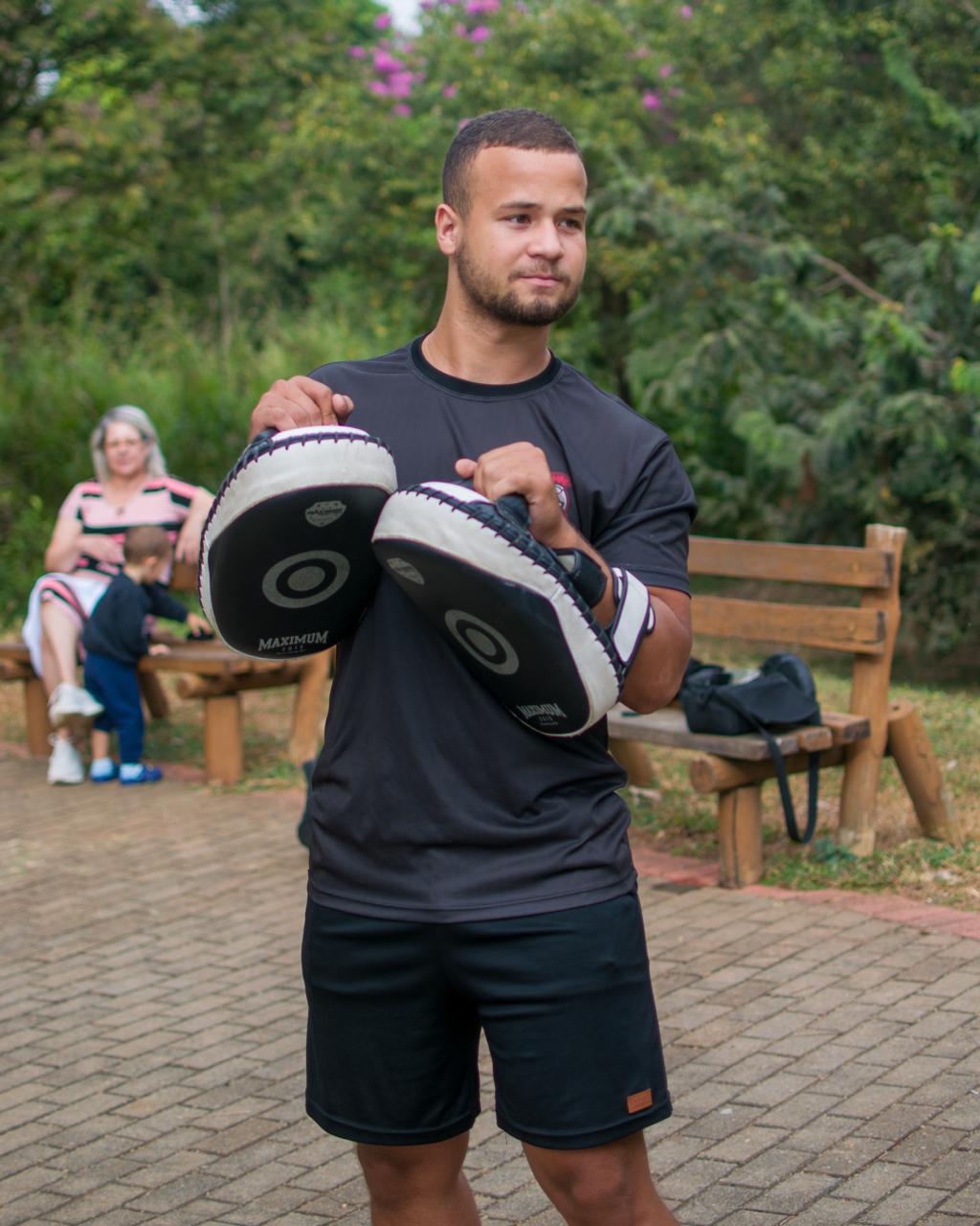 Gabriel em treino de Boxe — movimento e intensidade